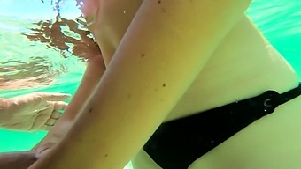 Amateur girl has oily sex in her ass while outdoors in hd