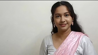 The hot air hostess in a sari is getting fucked by the passenger