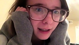 Sexy amateur teen porsha masturbates and fingers her cunt in an epic solo session