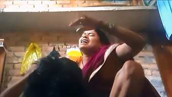 Indian teen gets fucked hard on the first night of chudai